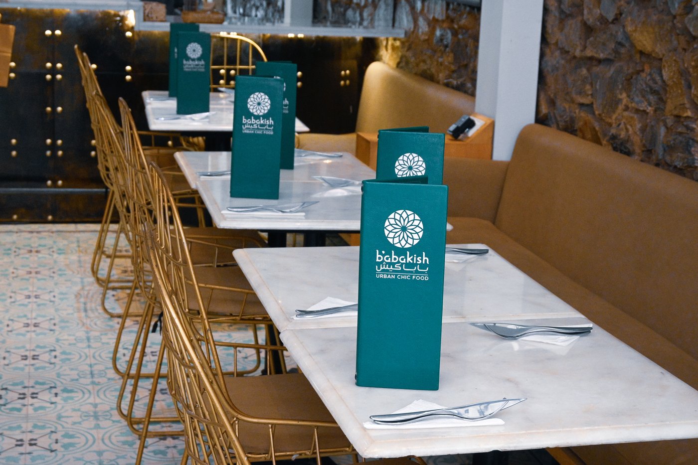 Concept de marque vécu dans le restaurant Babakish